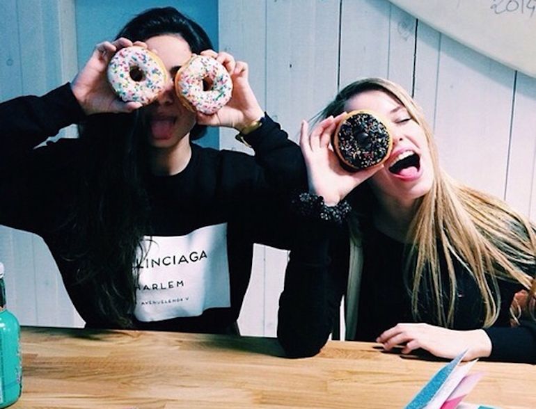 Науковці з'ясували, скільки годин потрібно, щоб стати найкращими друзями