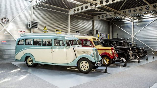 Продається найбільша у світі колекція Ford - фото 240381