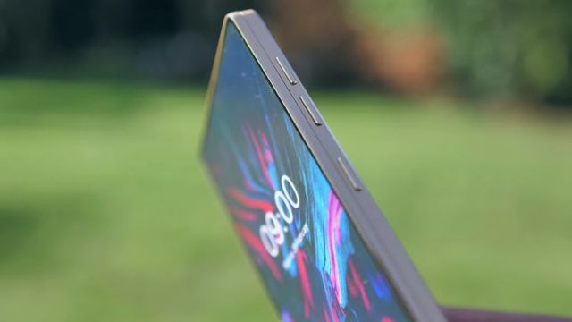 Doogee Mix 4: у мережі з'явилися фото та відео безрамкового слайдера - фото 238187