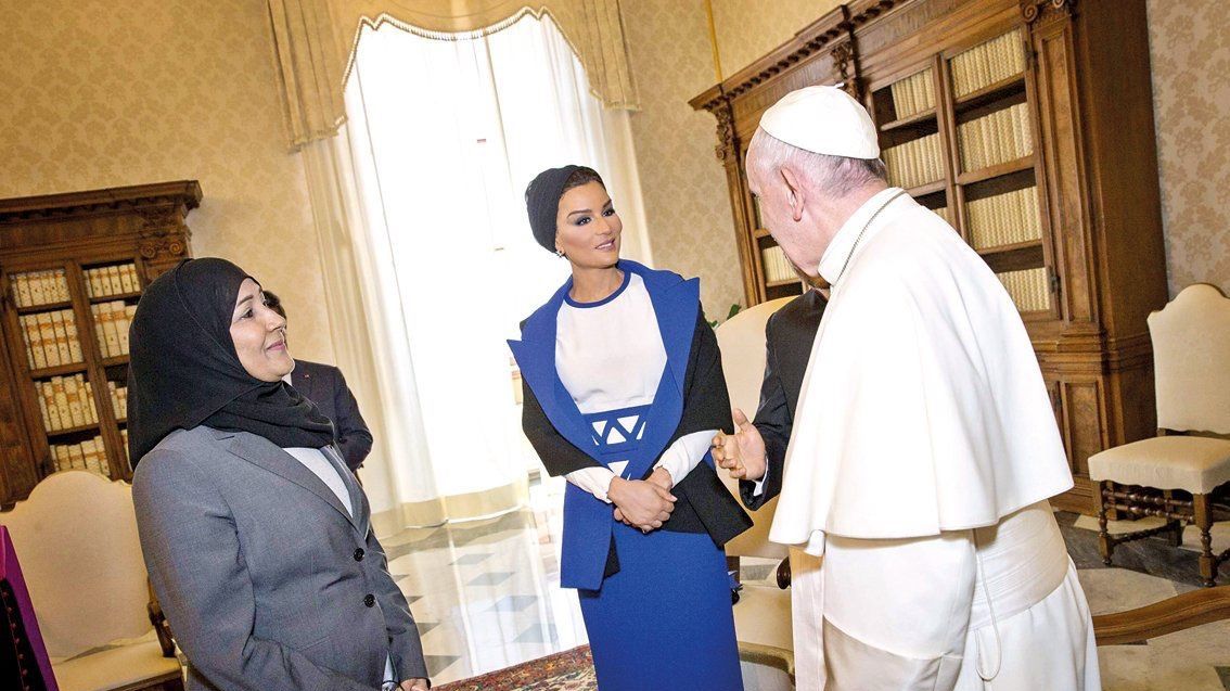 Цю жінку визнали найстильнішою красунею арабського світу