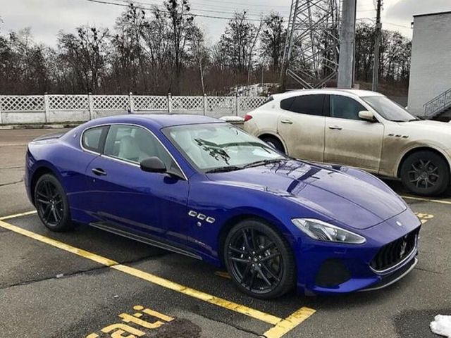 В Україні засвітився новітній спорткар з Італії- фото 238702