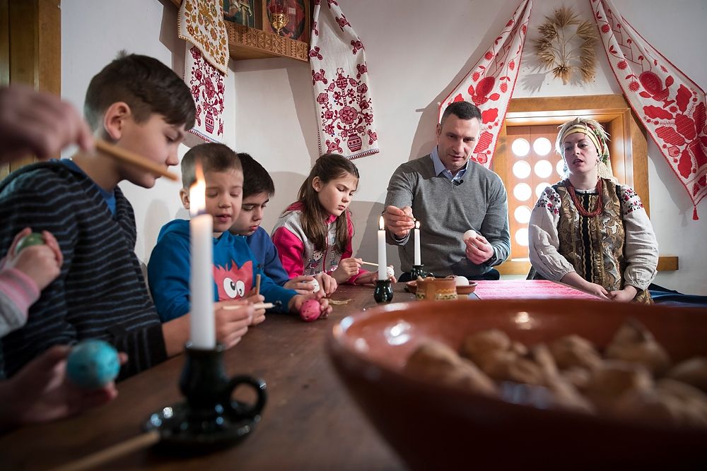Кличко зворушливо привітав християн з Великоднем