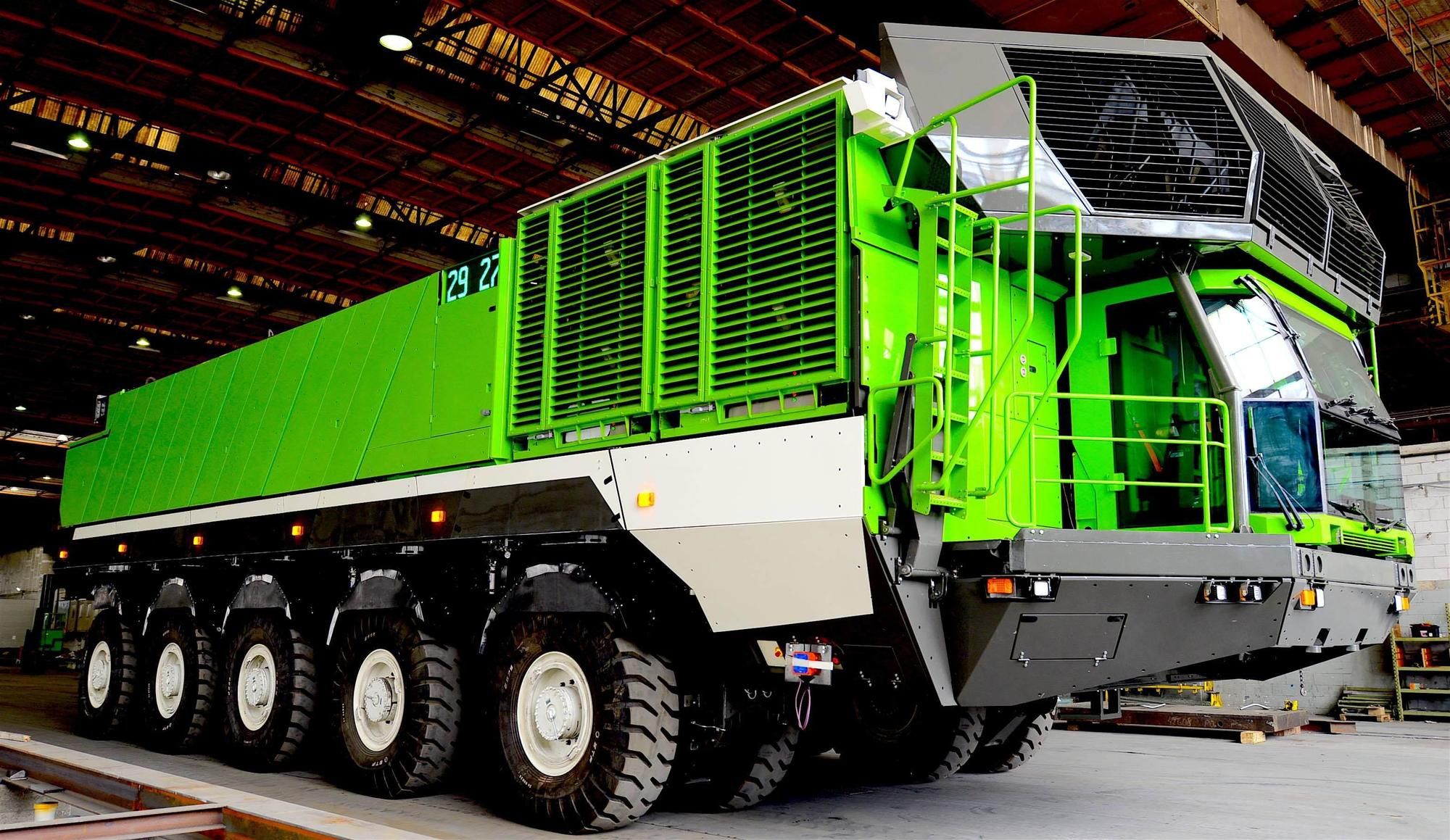 У Словенії побудували найпотужнішу вантажівку в світі