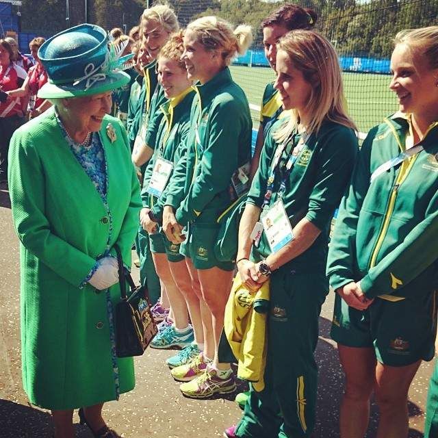 Рідкісні знімки королеви Великобританії- фото 242095