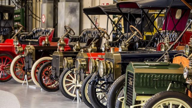 Продається найбільша у світі колекція Ford - фото 240374