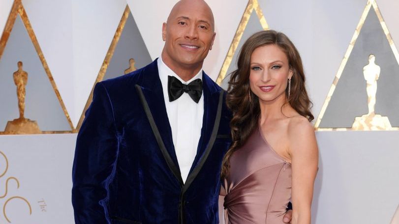 Двейн Скеля Джонсон втретє став батьком: зворушливе фото крихітки