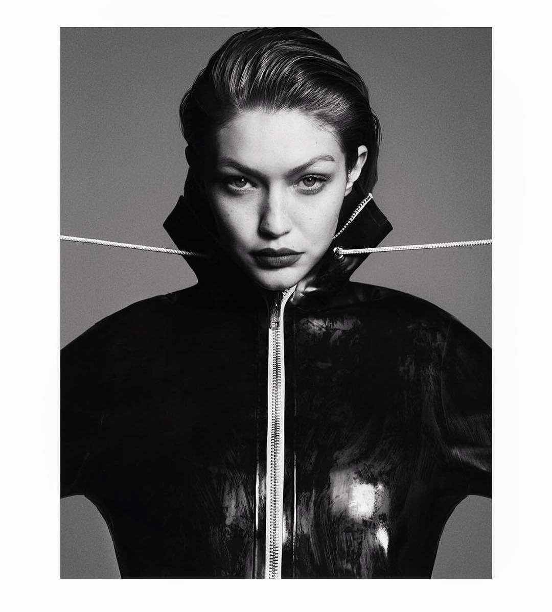 Веснянки та довгі ноги: Джіджі Хадід прикрасила новий Vogue