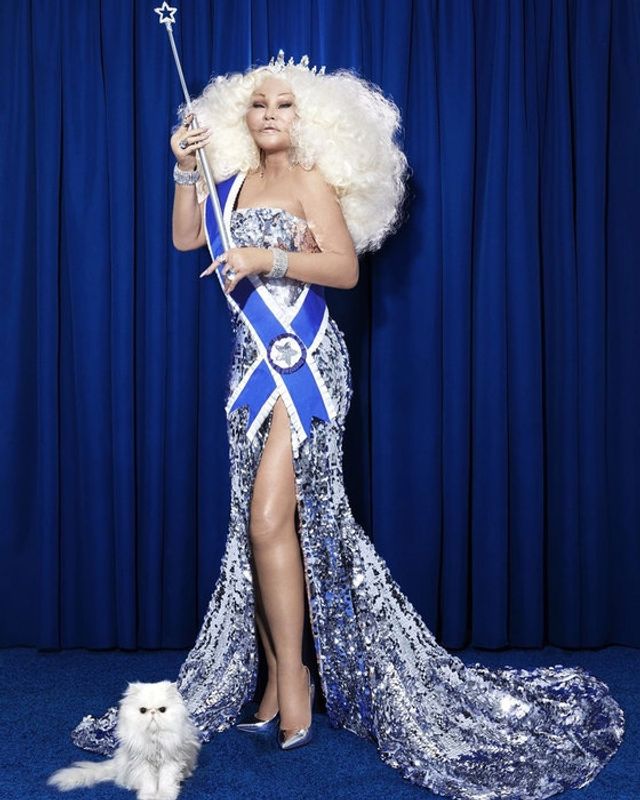 Жінка-кішка у віці 72 років знялася для глянцю без спідньої білизни - фото 242339