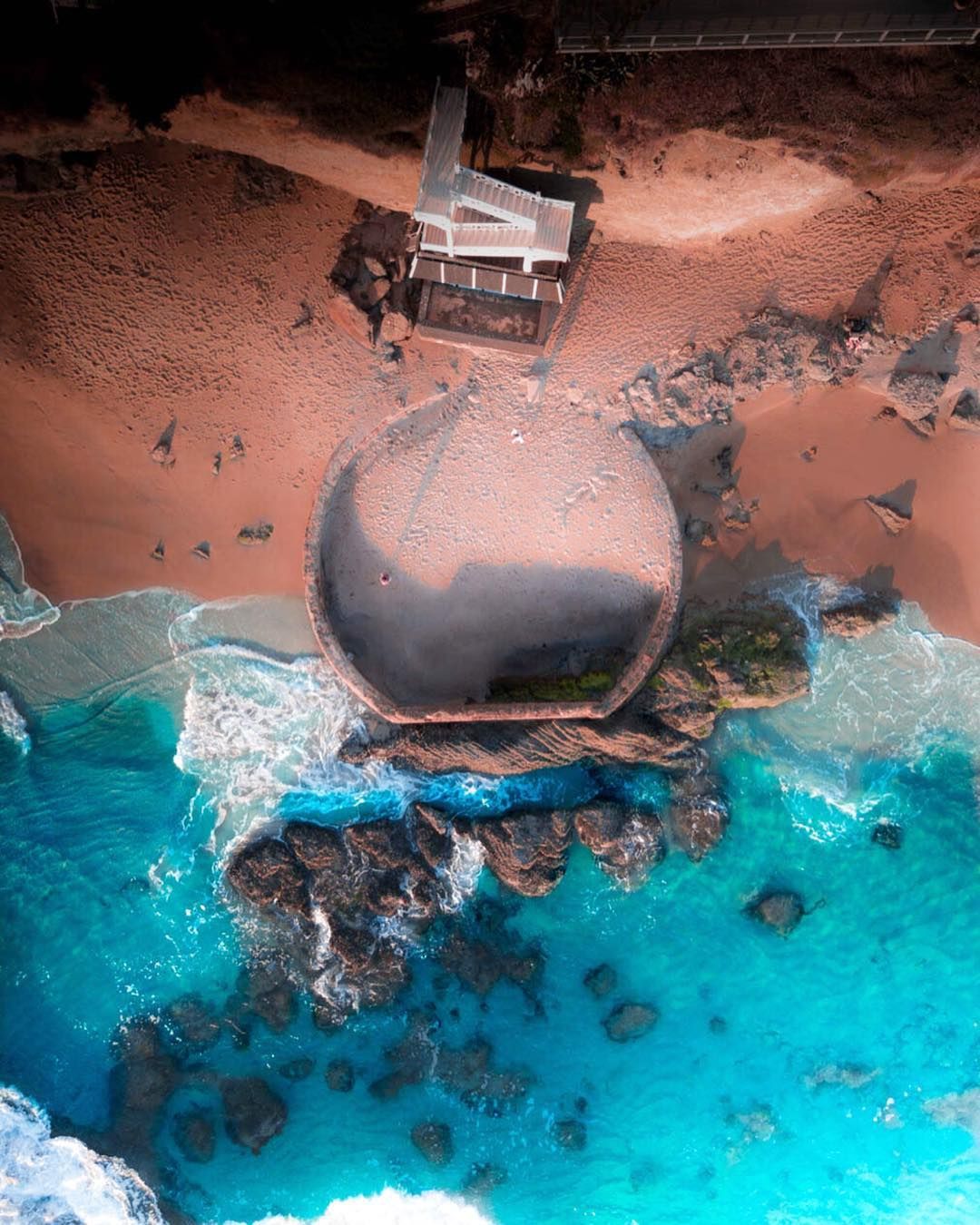 Подорожі з висоти пташиного польоту: захопливі фото