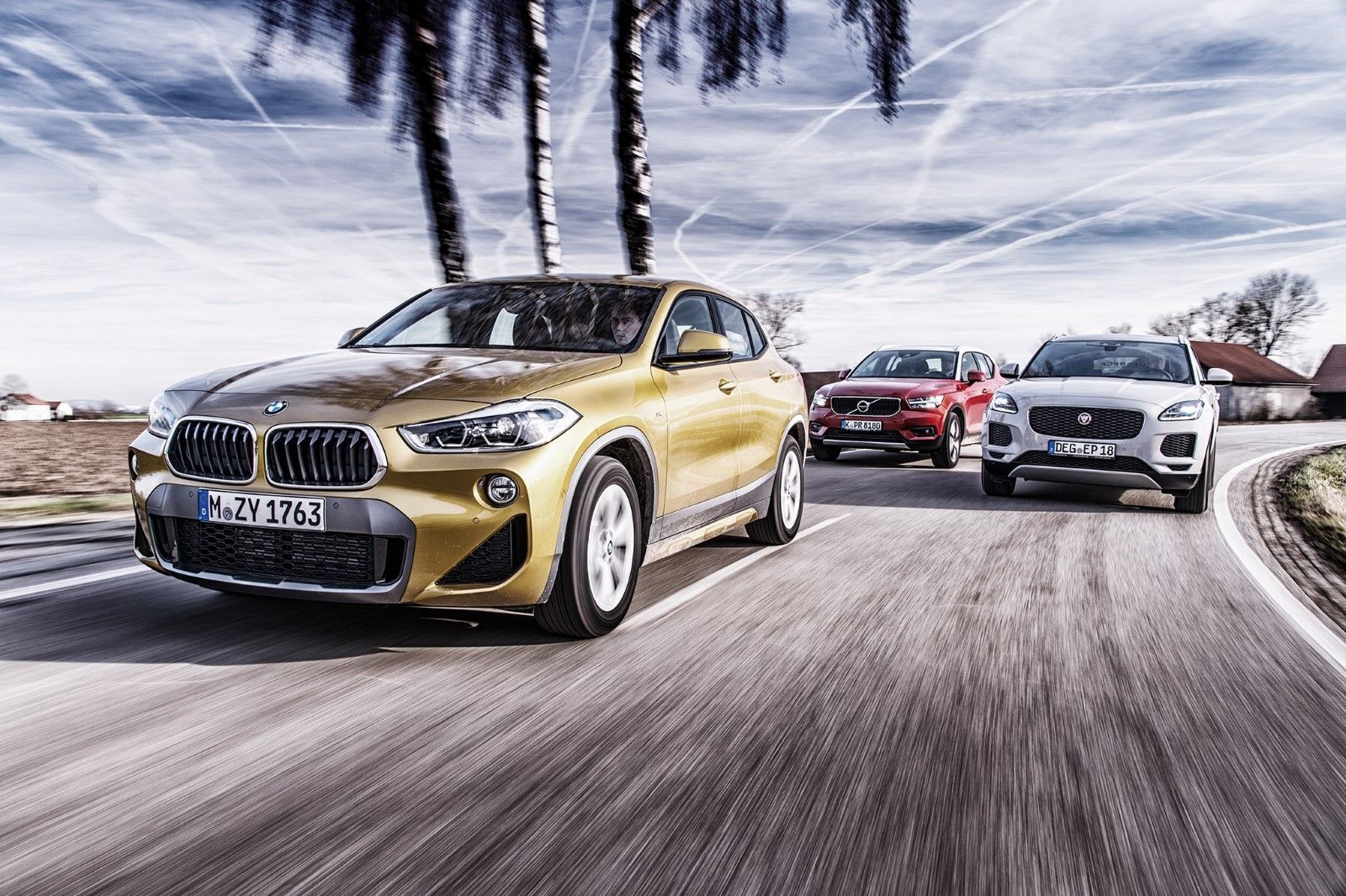 Компанія BMW показала тизерне відео концепту iX3