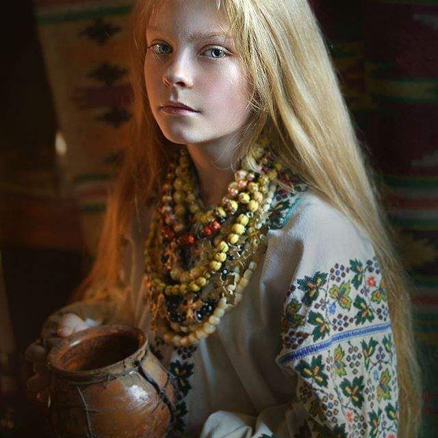 Красу українок показали у незвичайному фотопроекті- фото 240070