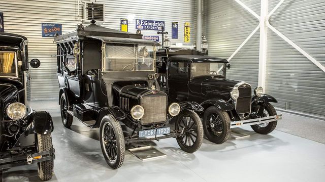 Продається найбільша у світі колекція Ford - фото 240380