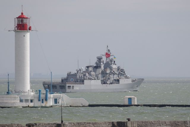 Флагман українського флоту Гетьман Сагайдачний вперше з початку року вийшов в море - фото 237627