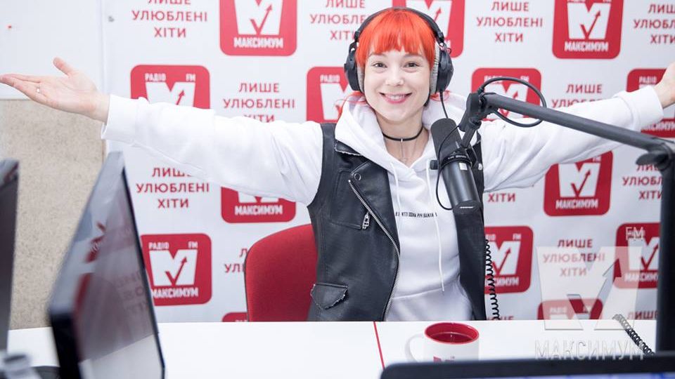 Відео дня: TARABAROVA співає про захисника Шахтаря Ракицького