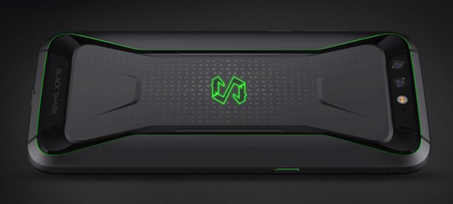 Xiaomi офіційно представила геймерський смартфон Black Shark - фото 239986