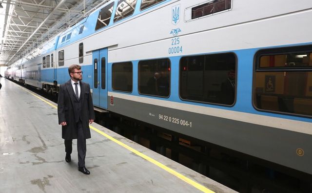 Укрзалізниця відклала подорожчання квитків - фото 237570