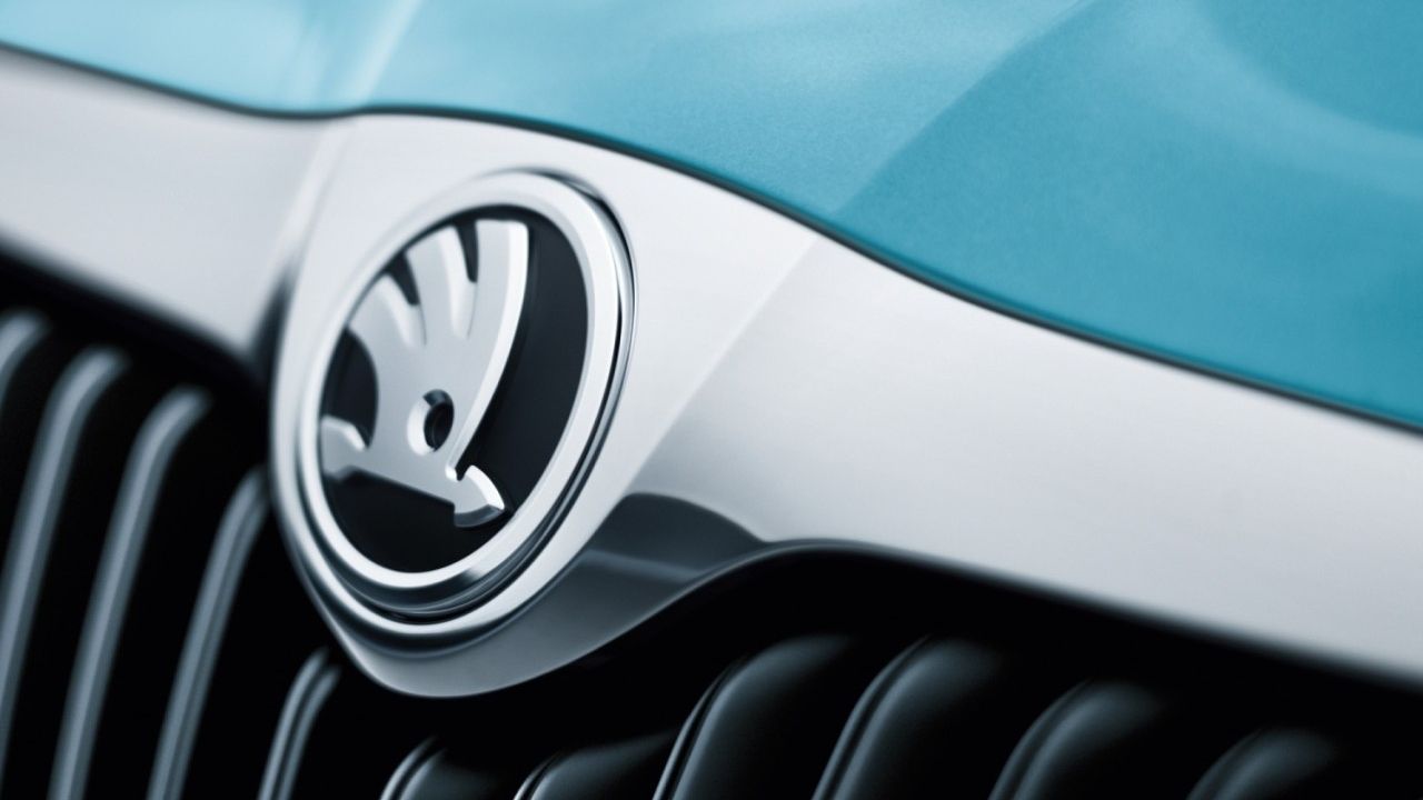 З'явилися перші фотографії маленького доступного кросовера Skoda