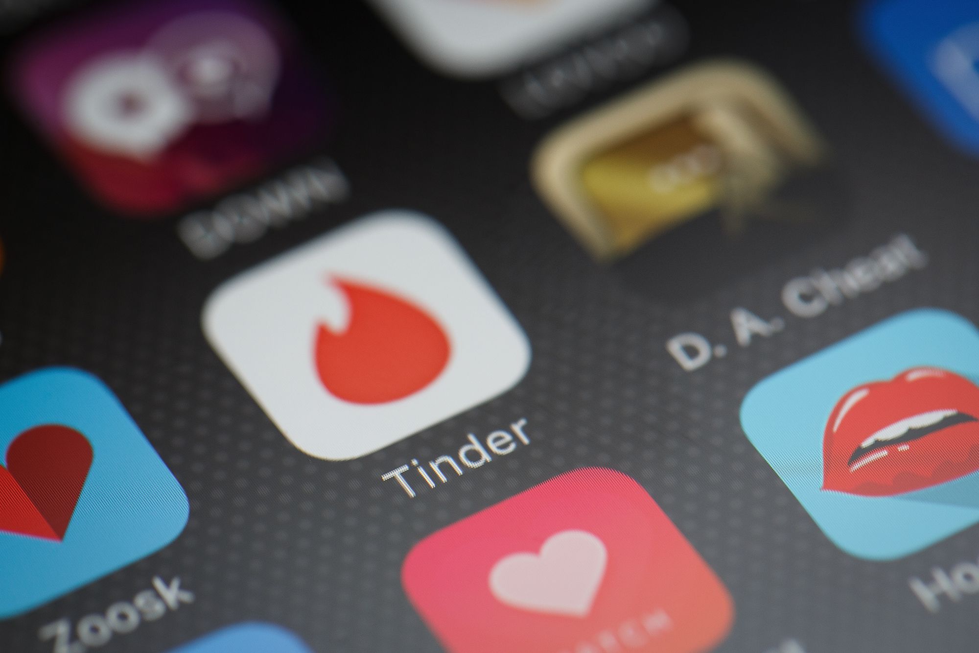 Ніяких знайомств: Зміни в Facebook "зламали" Tinder