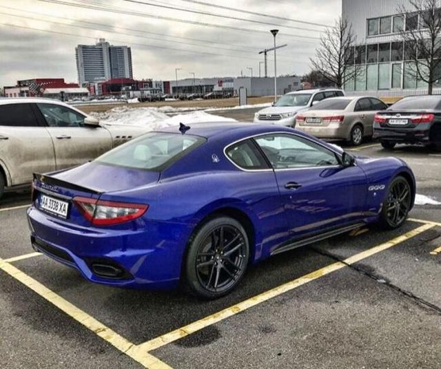 В Україні засвітився новітній спорткар з Італії- фото 238701