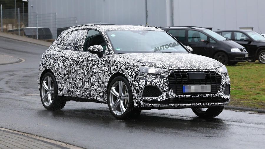 Audi вивела на тести спортивний кросовер SQ3