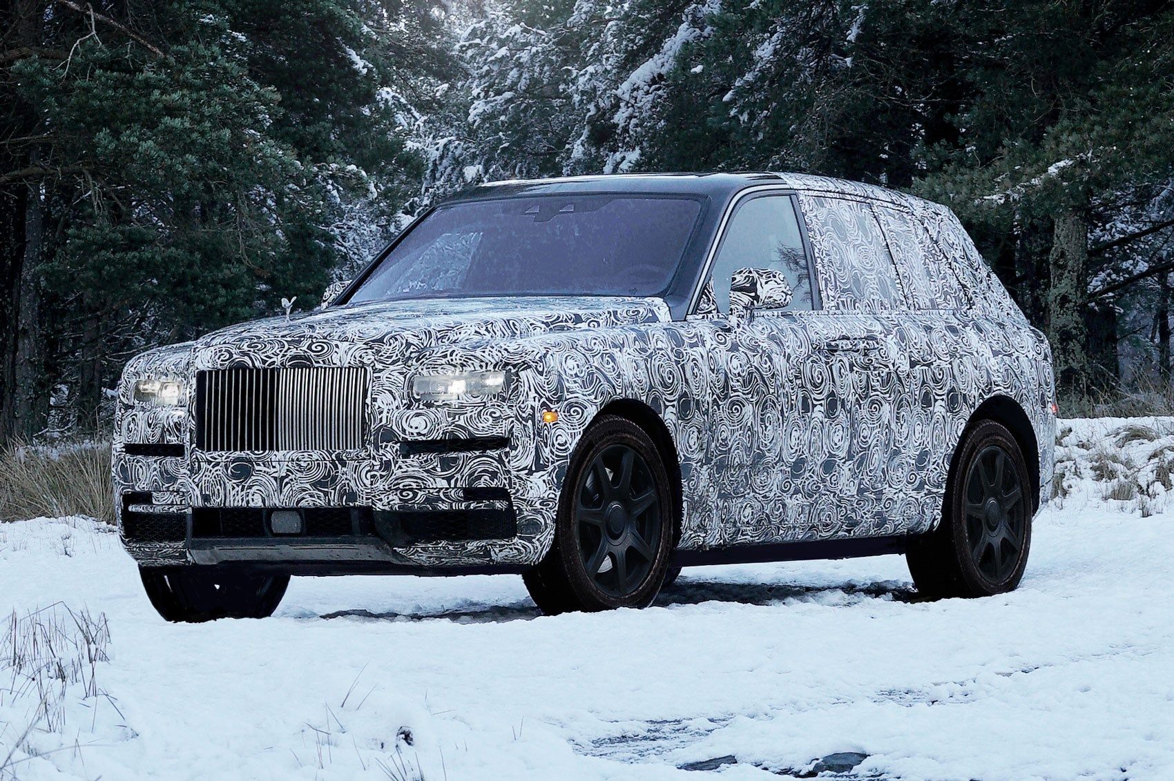 Rolls-Royce покаже фінальні випробування позашляховика Cullinan у соцмережах