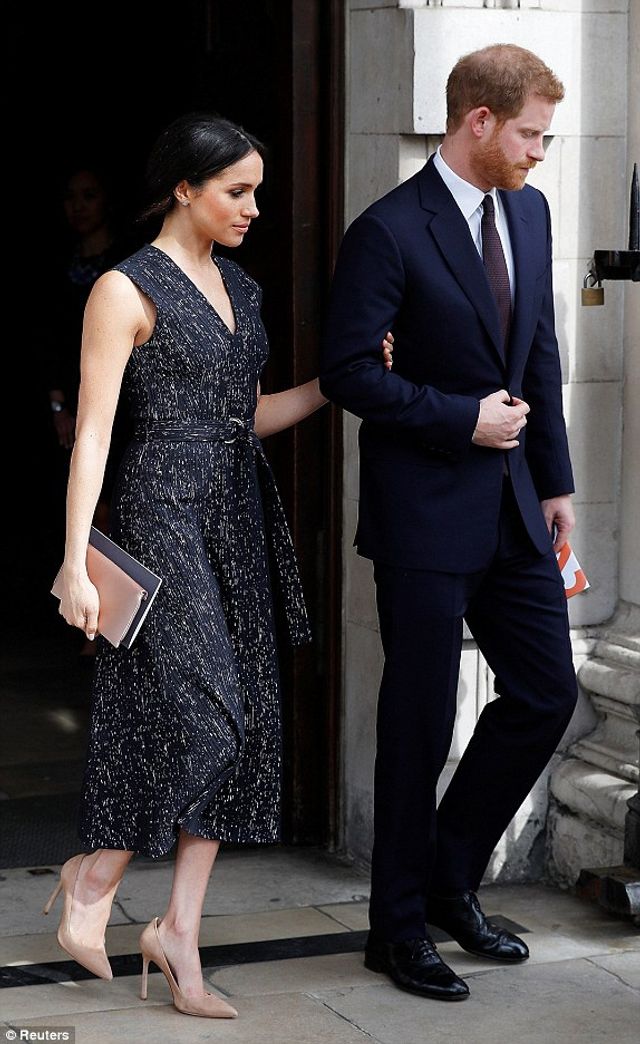 Меган Маркл підкорила прихильників витонченим образом - фото 242965