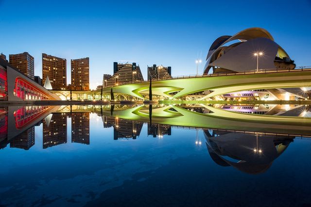 Космічна архітектура: Валенсія, від якої перехоплює подих - фото 238384