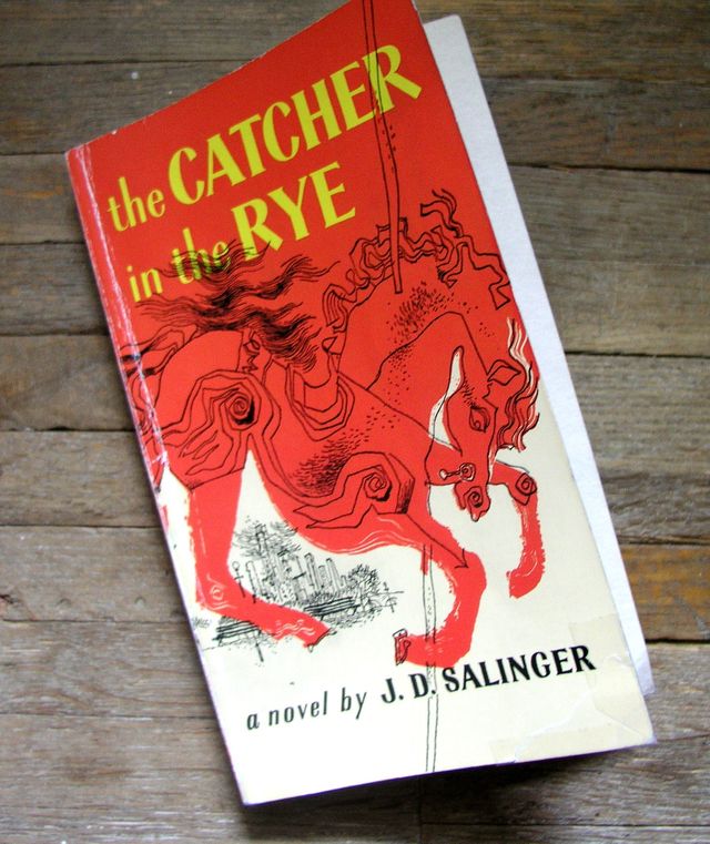 Названі найбільш продавані книги в історії- фото 237744