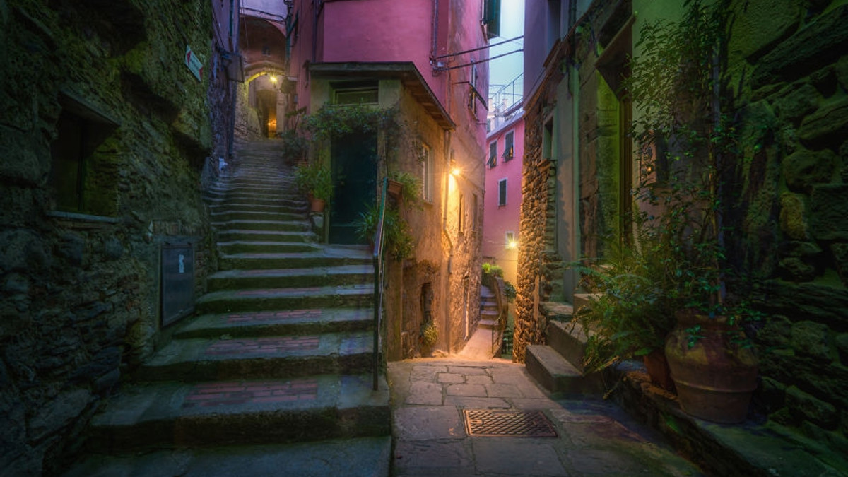 Фотограф показав красу маленьких вулиць Італії: чарівні кадри - фото 1