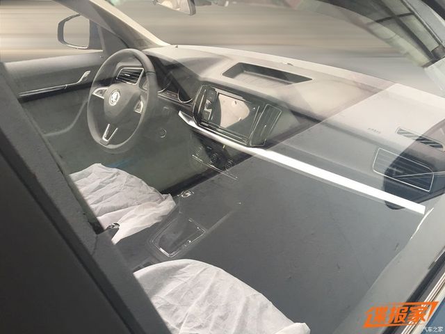 З'явилися перші фотографії маленького доступного кросовера Skoda - фото 239884