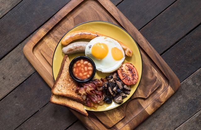 Вчені пояснили, чому небезпечно їсти в кафе і ресторанах- фото 237290