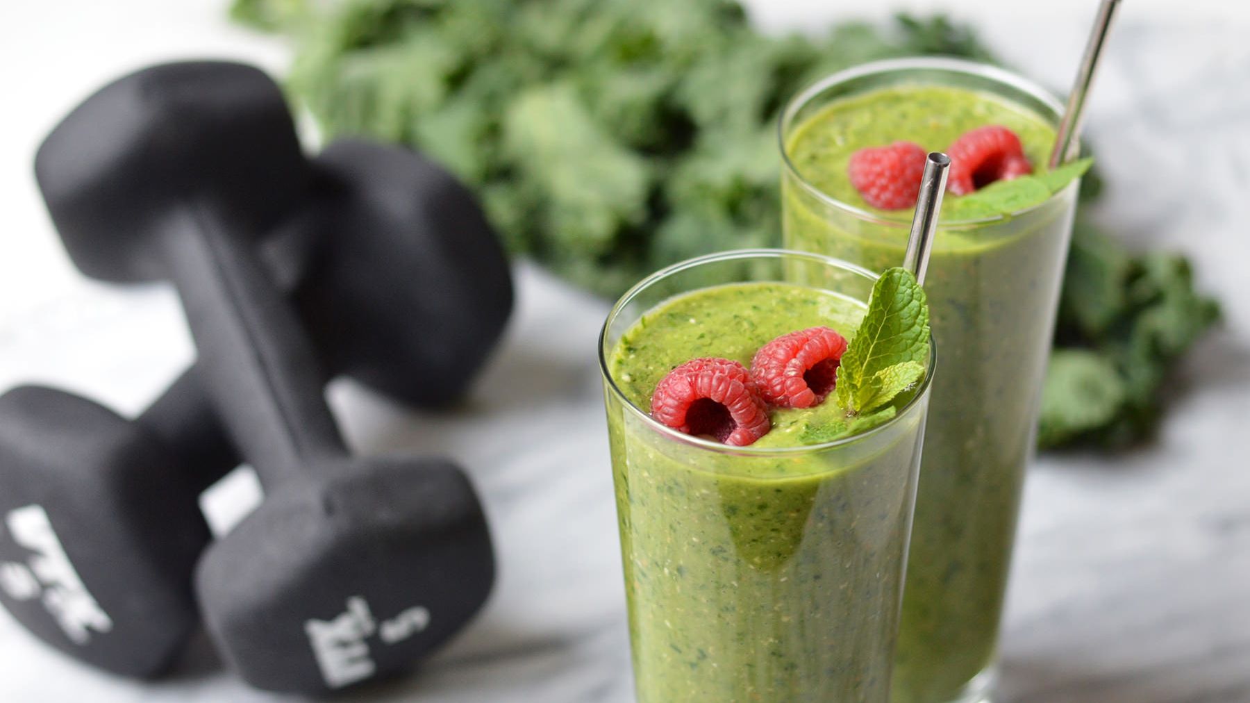 Смачні дієтичні смузі для сніданку і десерту