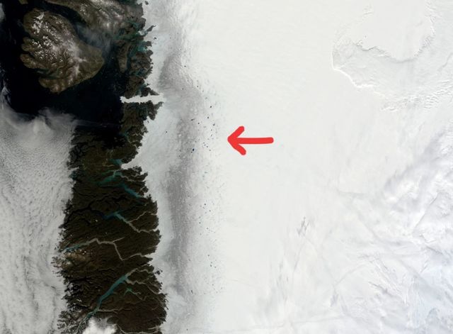 У Гренландії знайшли таємничу 'темну зону', яка збільшується - фото 239280