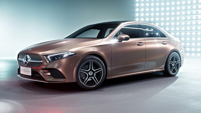 Mercedes показав компактний седан A-Class - фото 242947