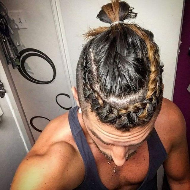 Новий тренд: чоловіки заплітають собі коси- фото 241086