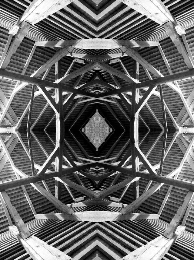 Дерев'яні дахи, які відкривають таємничий світ - фото 241384