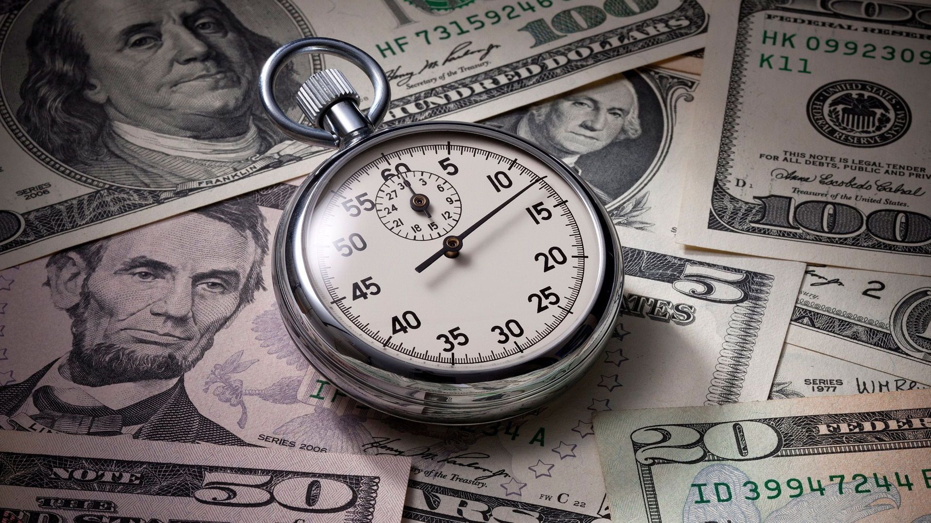 Експерт спрогнозував, скільки коштуватиме долар