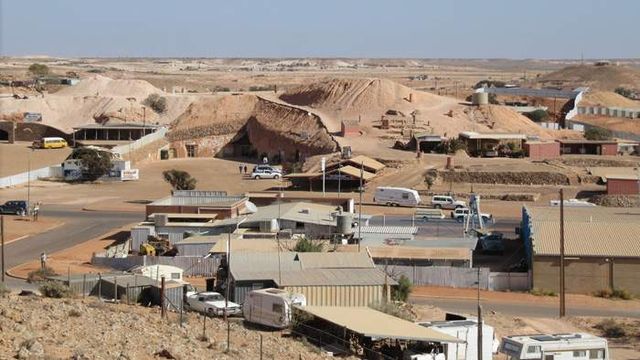 Як живуть люди у єдиному в світі підземному місті- фото 244375