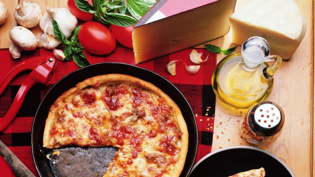 Чому в Україні доставка піци та ролів – поза законом