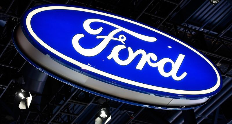 Ford відкликає 350 тисяч позашляховиків і вантажних авто