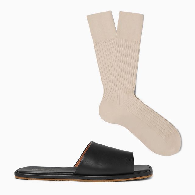 Сандалі зі шкарпетками: модні будинки дали добро - фото 242639