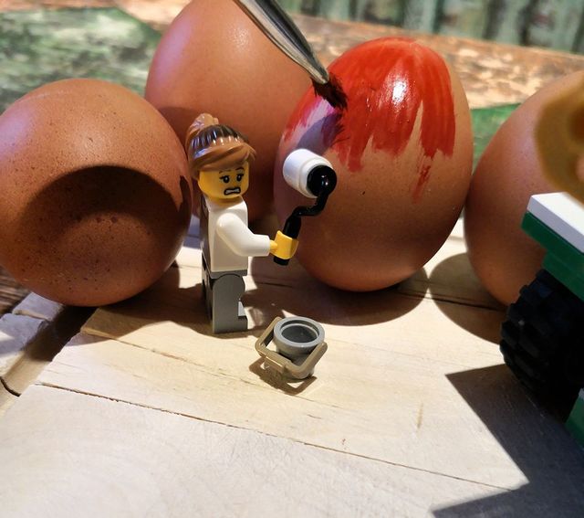 Як виглядають Великодні свята у світі Lego: кумедні фото - фото 237739