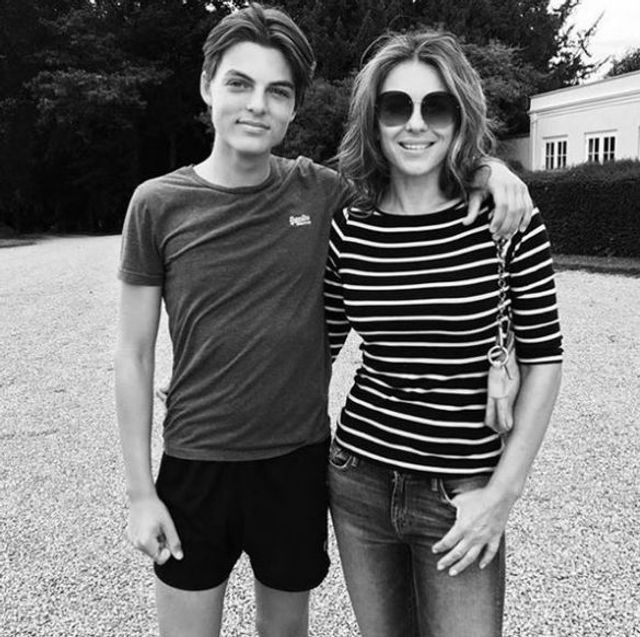 52-річна актриса показала ідеальні форми у відвертій білизні- фото 243861