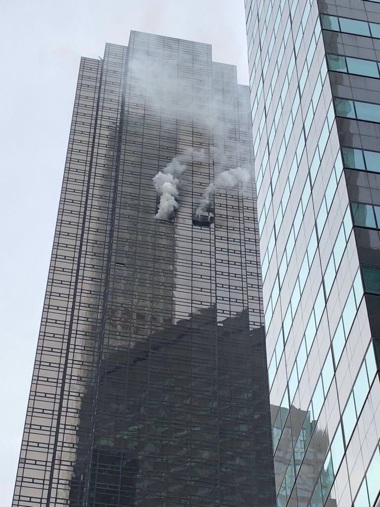 У Нью-Йорку спалахнула вежа Трампа