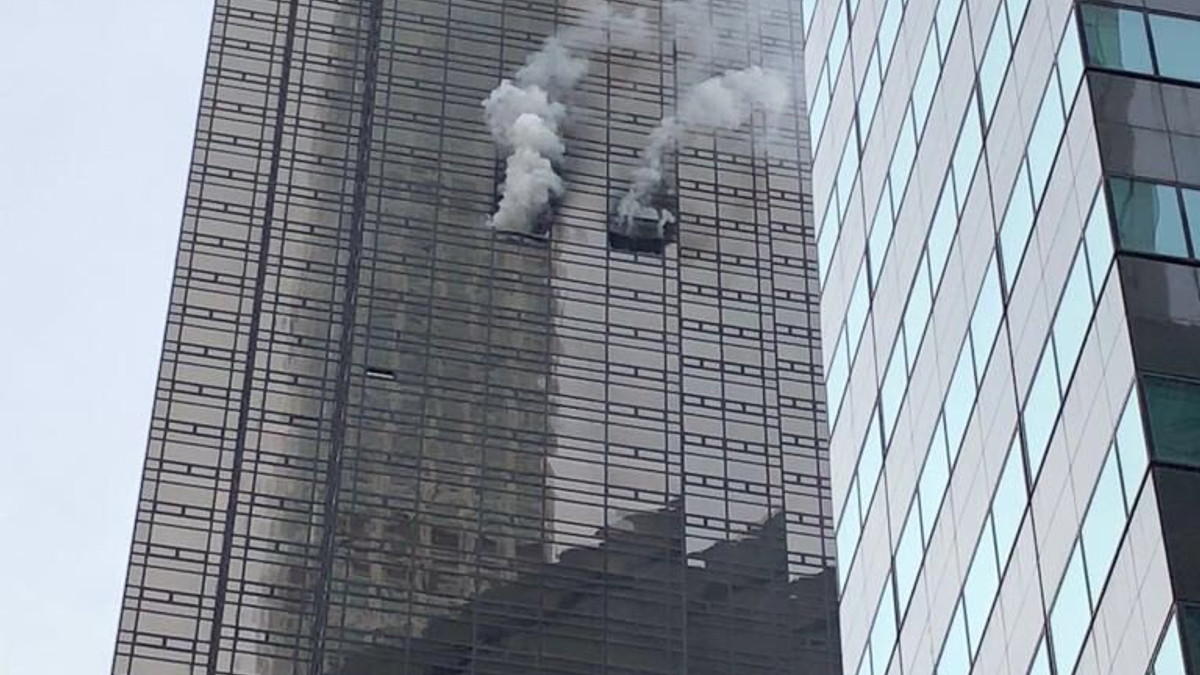 У Нью-Йорку спалахнула вежа Трампа: є жертви - фото 1
