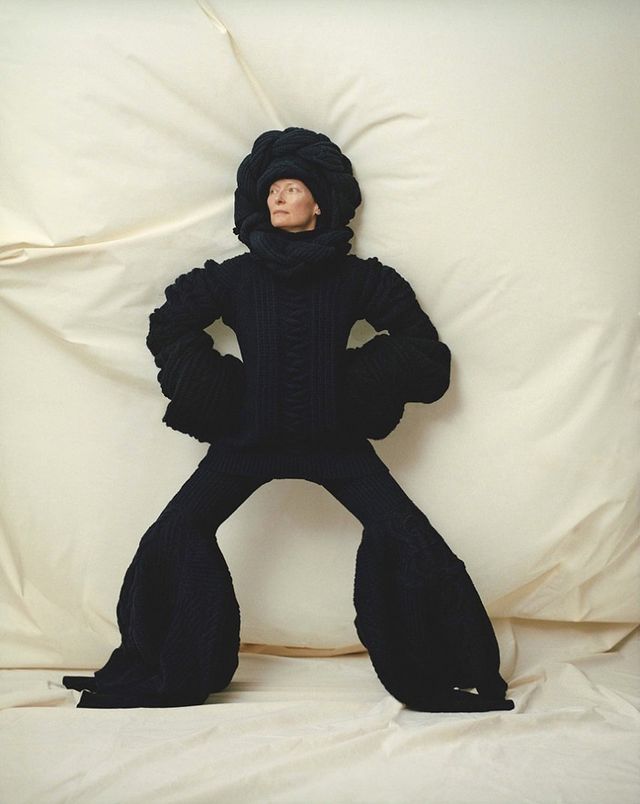 Тільда Свінтон знялася для глянцю: ефектні фото - фото 241341