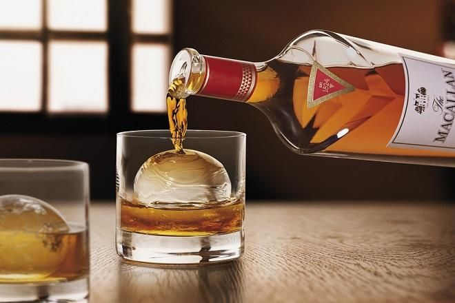 Пляшку віскі Macallan продали за рекордну суму