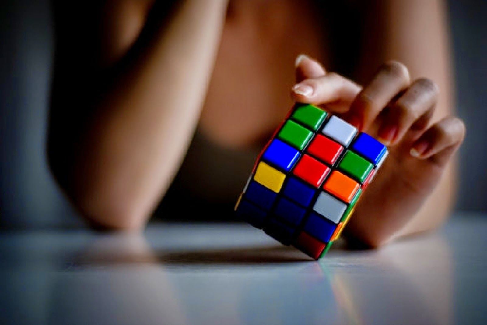 Установлений новий рекорд зі збирання кубика Рубика: відеофакт