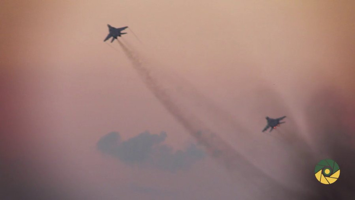 Як тренується бойова авіація України: ефектне відео - фото 1