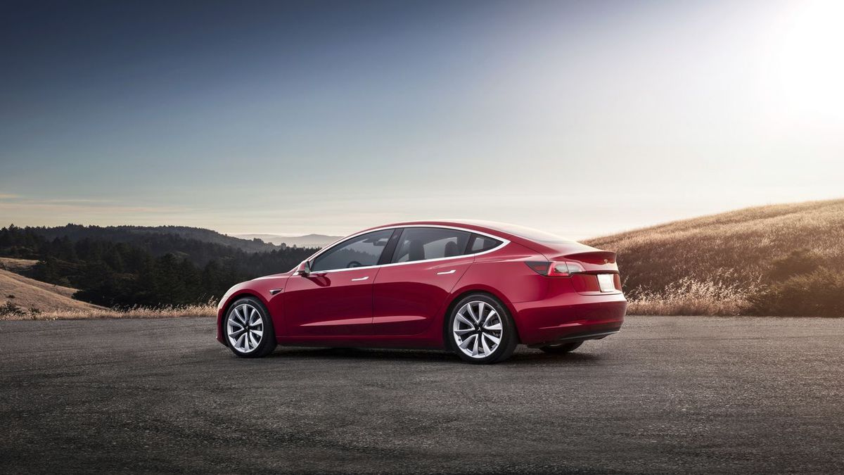 Як Tesla Model 3 пройшла тести на безпеку: дані фахівців - фото 1